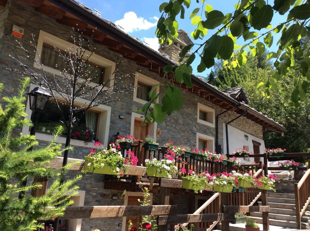 I Picchi Hotel Gressan Bagian luar foto