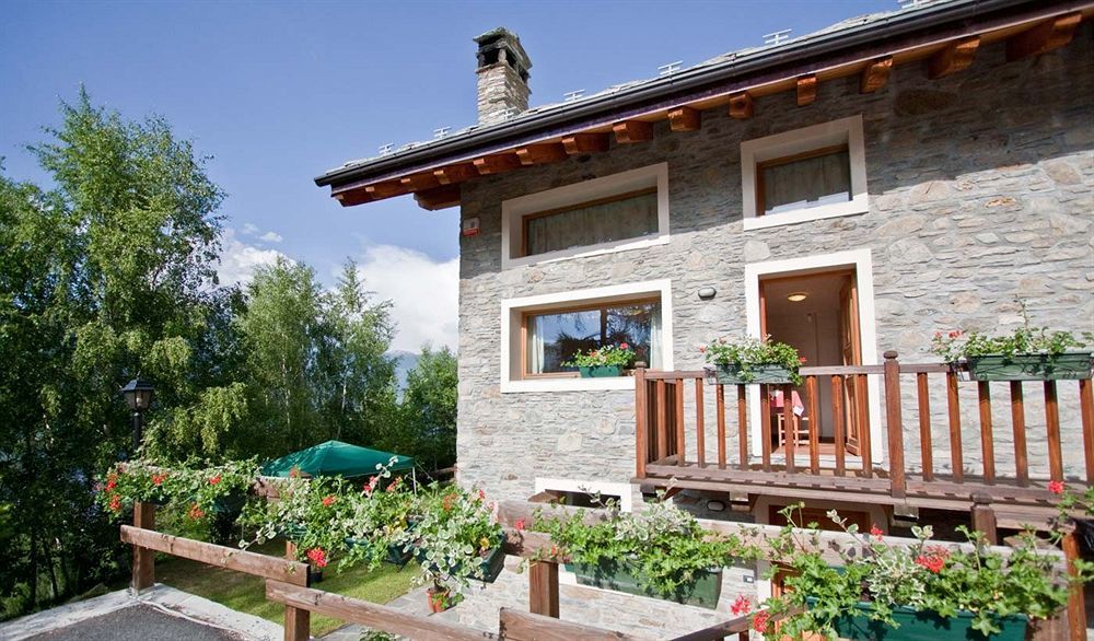 I Picchi Hotel Gressan Bagian luar foto