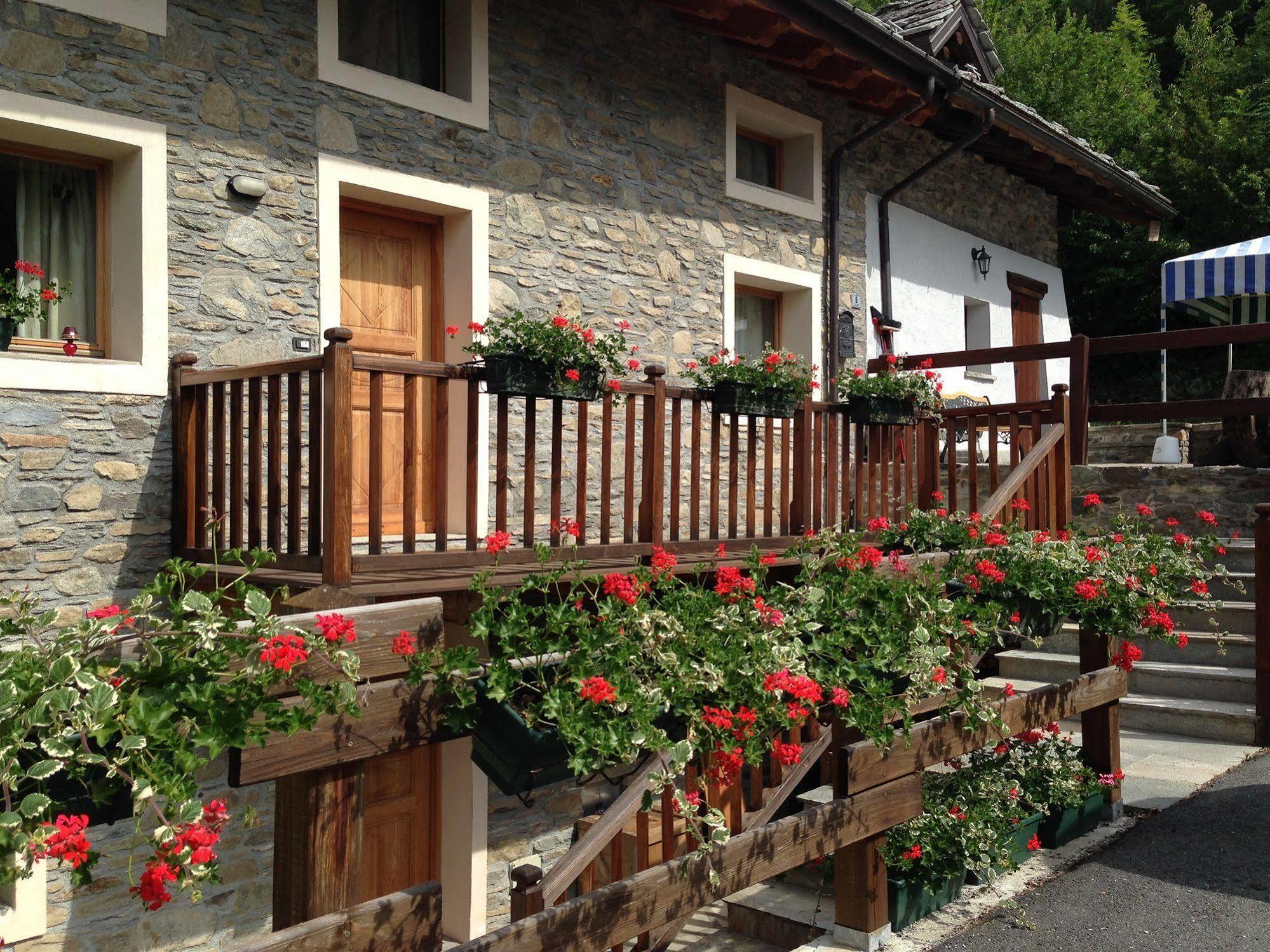 I Picchi Hotel Gressan Bagian luar foto
